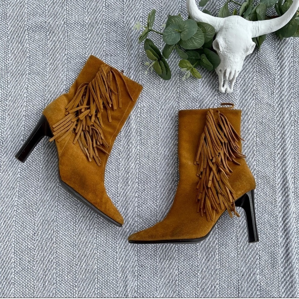 Predictions Tan Suede Fringed Ankle Boots Square Toe Stacked Heel Sz 8.5